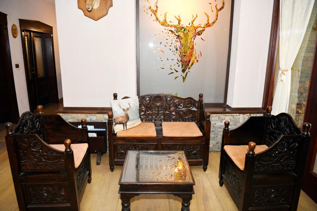 Hotel Restaurant Dreri ティラナ エクステリア 写真